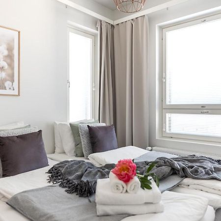 Arctic Penthouse City Suite โรวานิเอมิ ภายนอก รูปภาพ