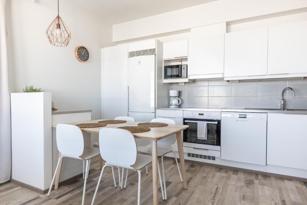Arctic Penthouse City Suite โรวานิเอมิ ภายนอก รูปภาพ