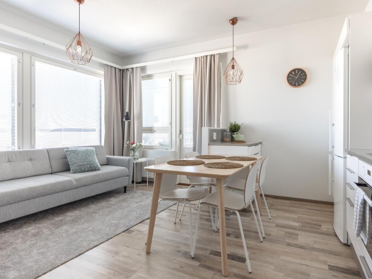 Arctic Penthouse City Suite โรวานิเอมิ ภายนอก รูปภาพ